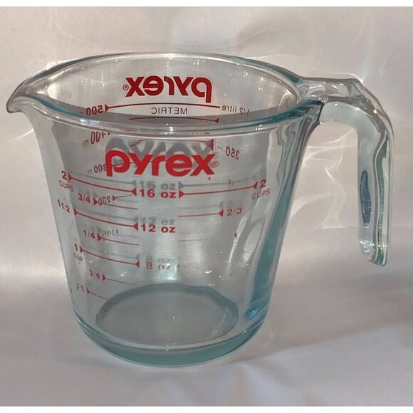 Pyrex 2 Cup Glass Measuring Cup - Picture 1 of 4
